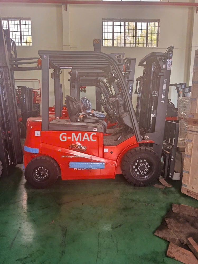 xe-nâng-điện-2.5 tấn-4-bánh-Pin Lithium.jpg (211 KB)